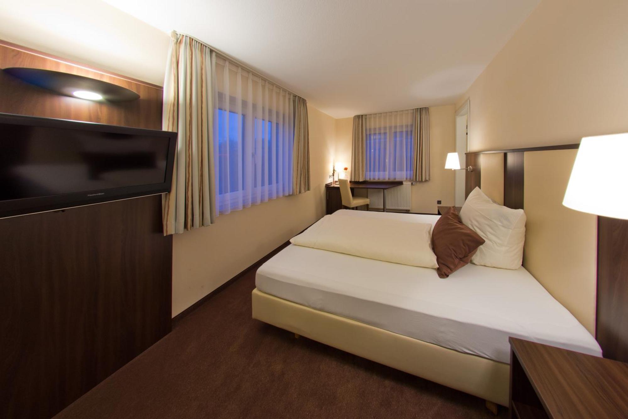 Hotel - Restaurant Sonneneck Dornstetten 외부 사진