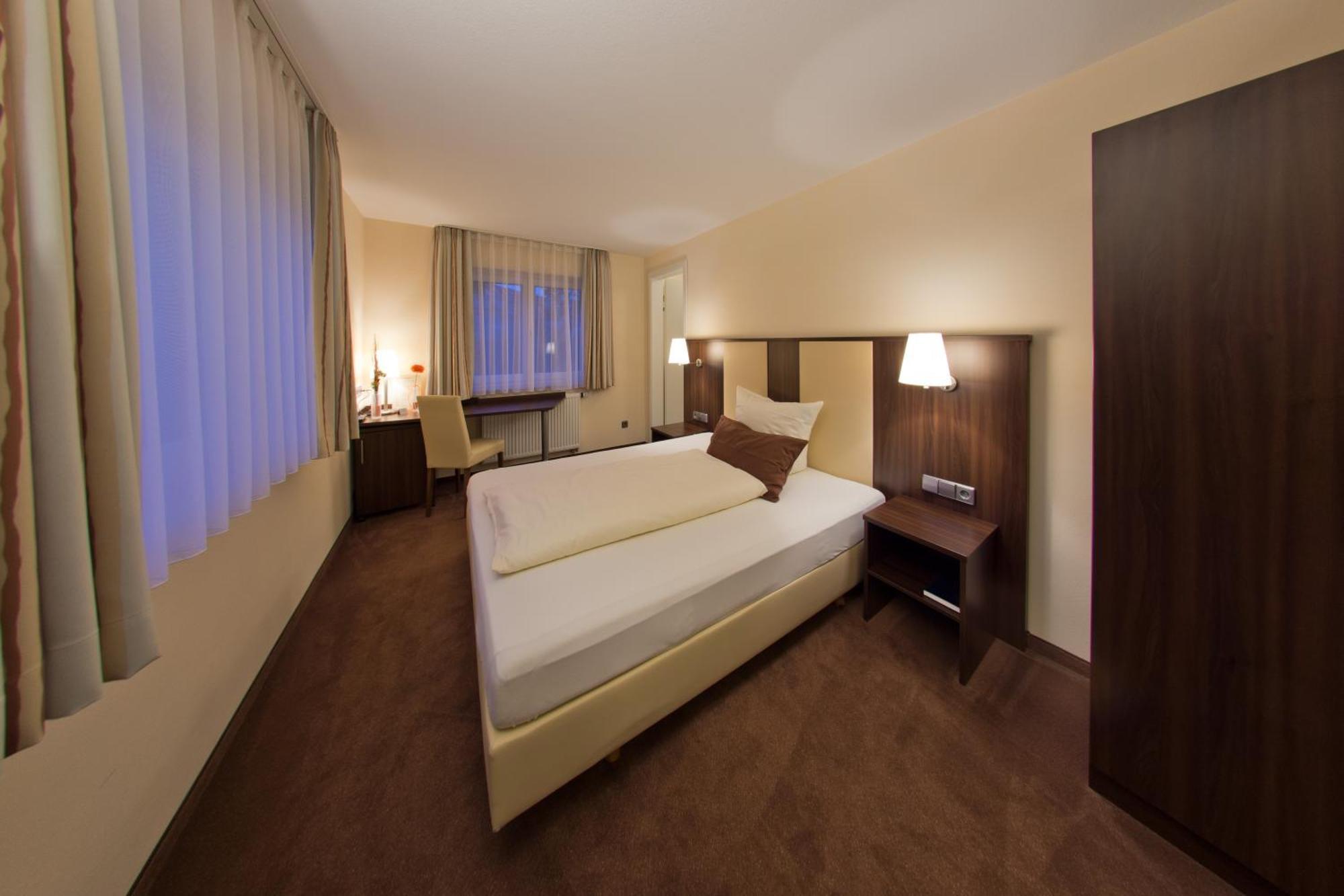 Hotel - Restaurant Sonneneck Dornstetten 외부 사진