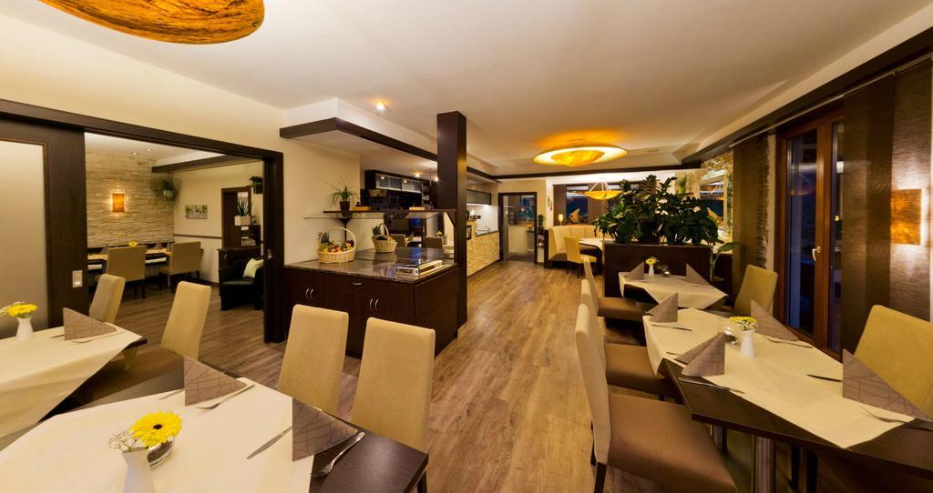 Hotel - Restaurant Sonneneck Dornstetten 외부 사진
